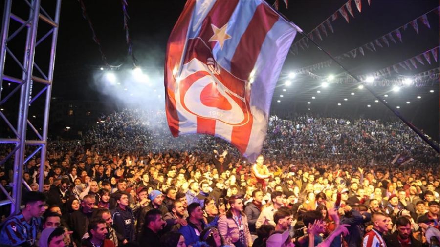 Meydanlarda Trabzonspor cokusu