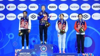 Milli grei Esrin Ba, dnya ikincisi
