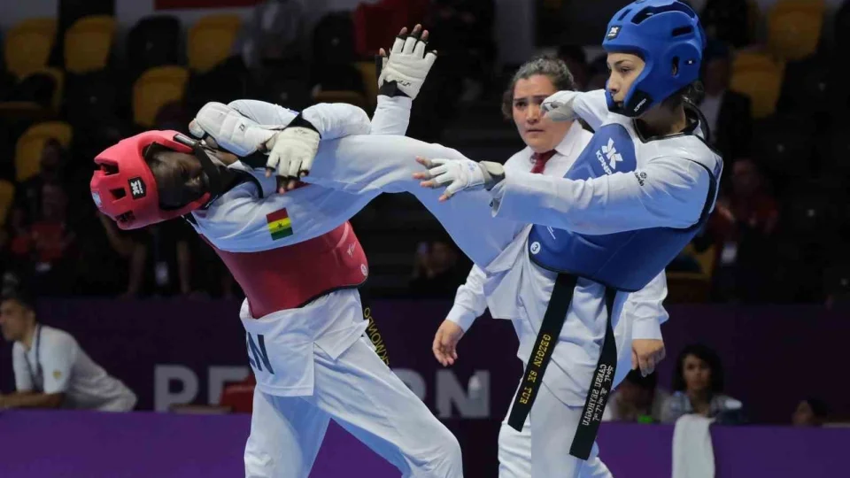 Milli taekwondocu Cansu �eyho�lu d�nya ikincisi