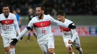 Milliler yerinde sayıyor