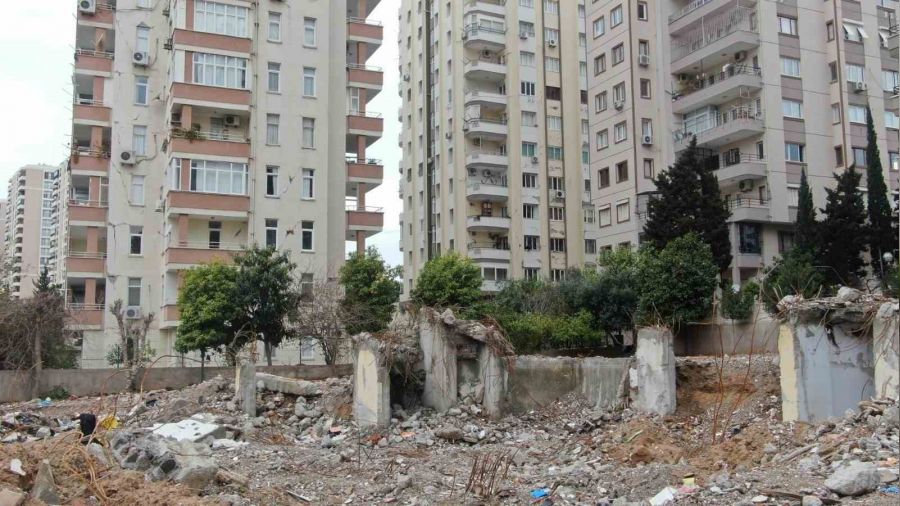 Milyonluk daireler mezar oldu