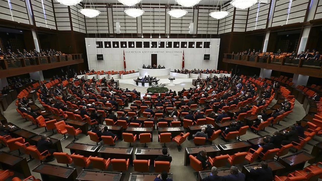 Muhalefetin EYT, işsizlik ve kadına şiddet önergeleri reddedildi