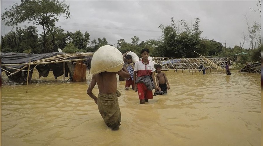 Myanmar'� sel vurdu