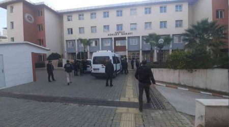 Nazilli'de 7 kişinin öldüğü restoranı işleten şahsın çocukları gazetecilere saldırdı