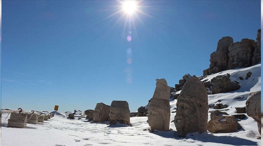 Nemrut binlerce turist ağırlıyor
