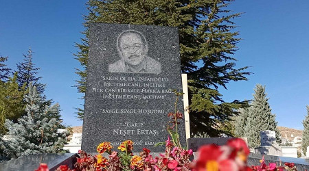 Neşet Ertaş vefatının 9. yılında mezarı başında anıldı