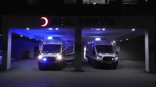 Niğde'de hafif ticari araçla motosiklet çarpıştı: 1 ölü, 4 yaralı