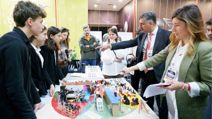 Öğrenciler sıfır atık için yarıştı