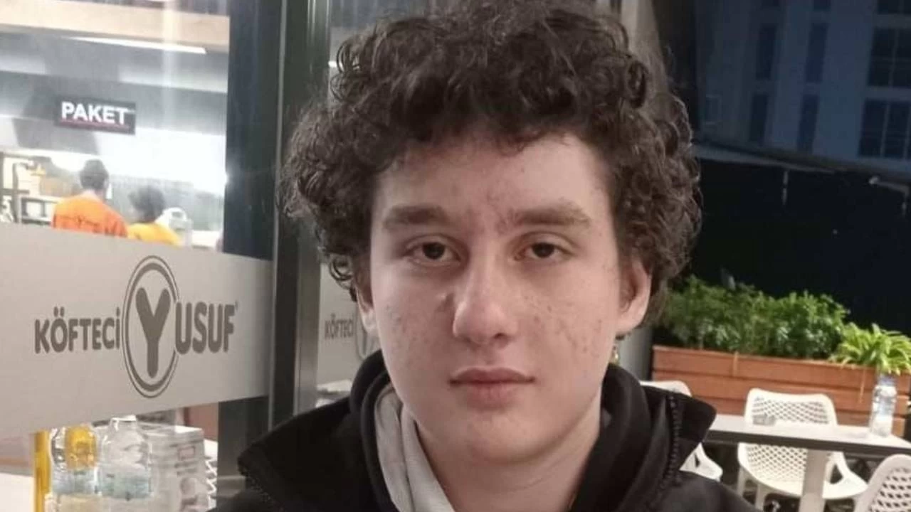 Okula gitmek için evden ayrılan liseli Nderim'den haber alınamıyor