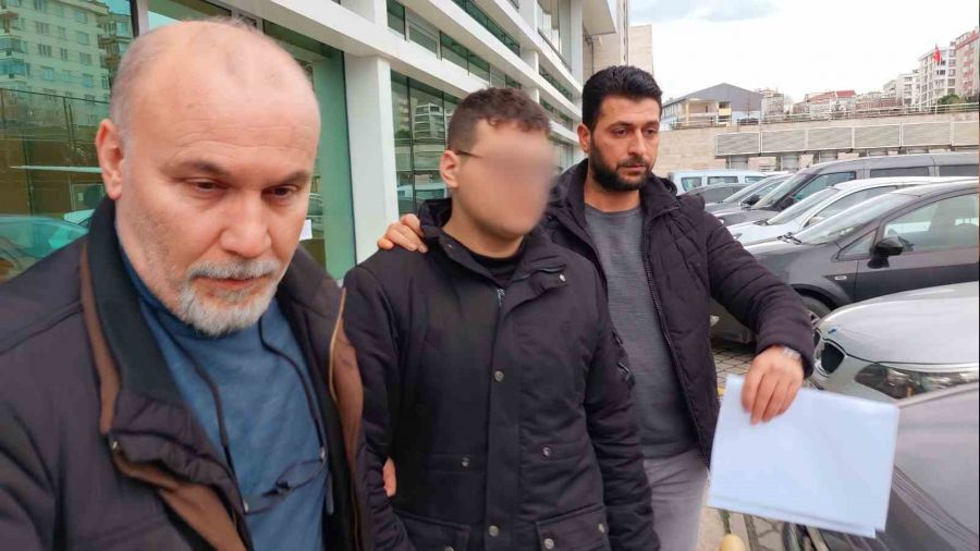 Okulda annesini öldüren çocuğun yargılanmasına başlandı