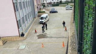 Okulun 4'nc katndan den liseli ar yaraland
