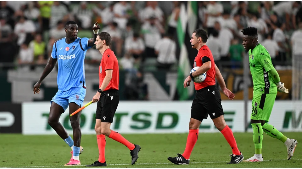 Onuachu, Trabzonspor'dan koptu gidiyor