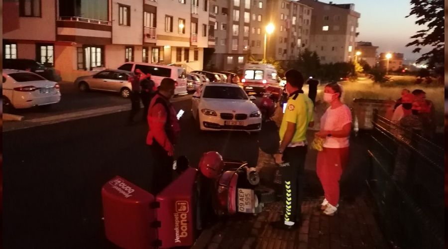 Otomobil motosikletli kuryeye arpt