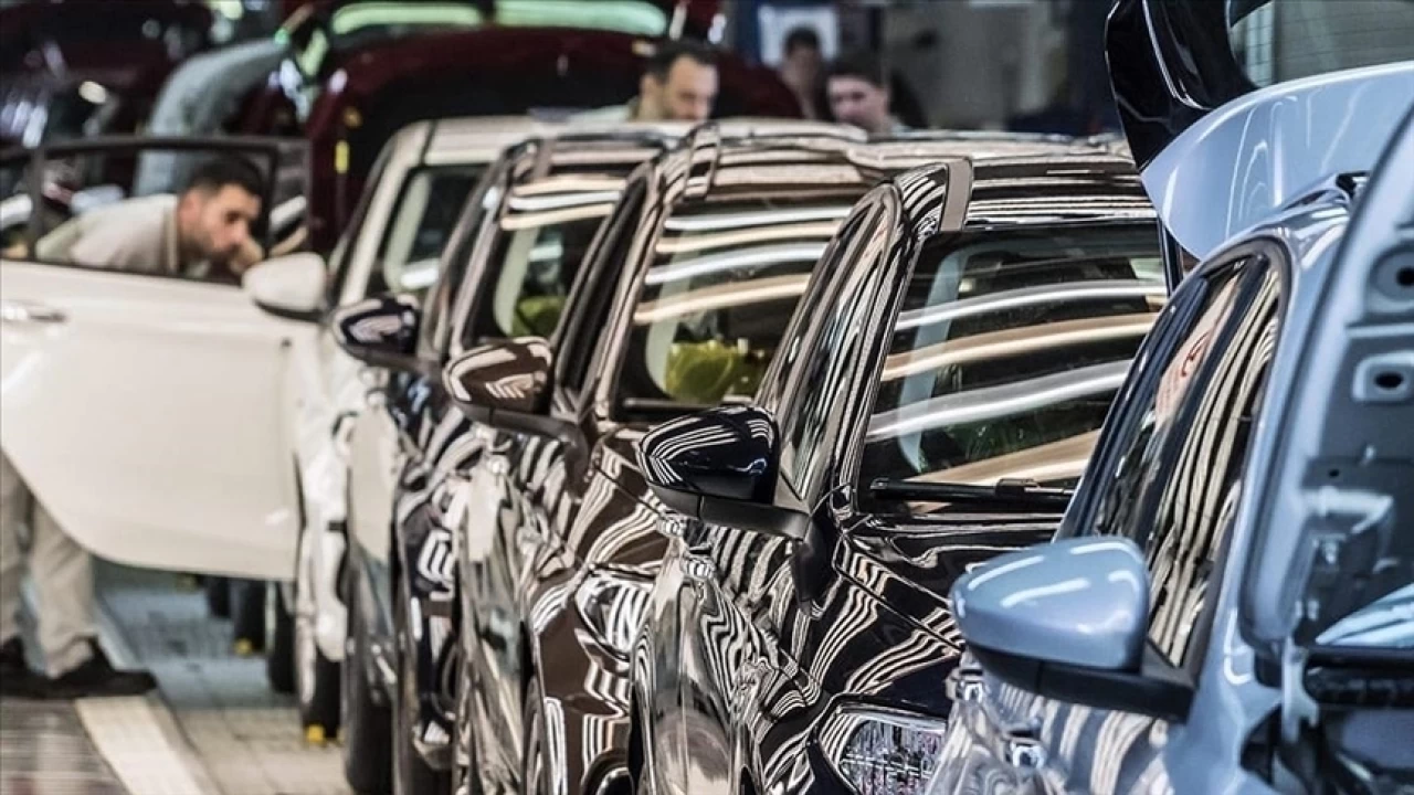 Otomotiv �retiminde sert d����