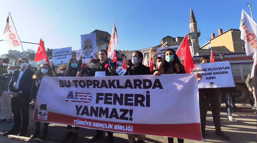 Patrikhane önünde Pompeo protesto edildi