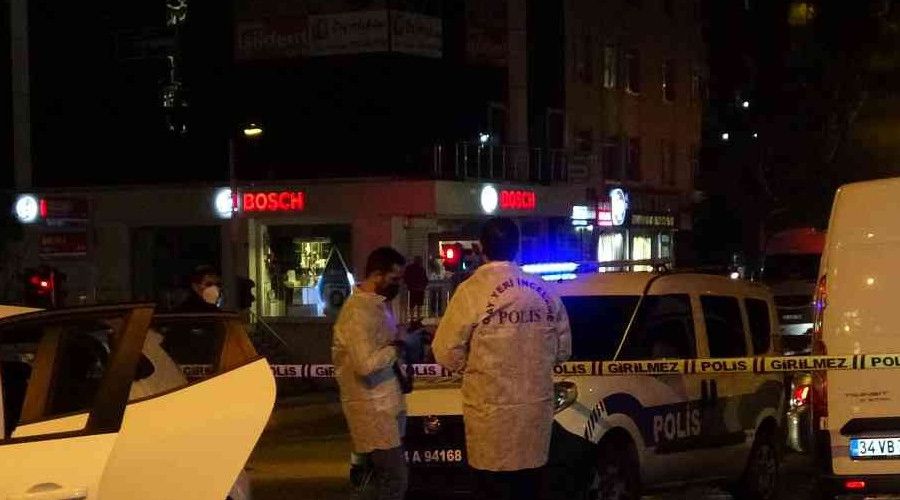 Pendik'te yol verme kavgas�nda silahlar konu�tu