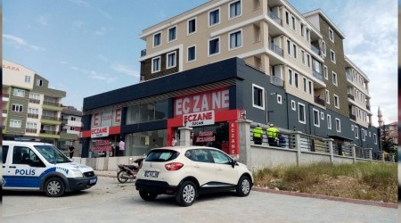 Polis memuru evinde ölü bulundu