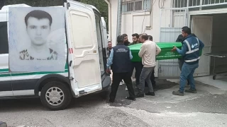 Polis otosundan atlayan şahıs hayatını kaybetti
