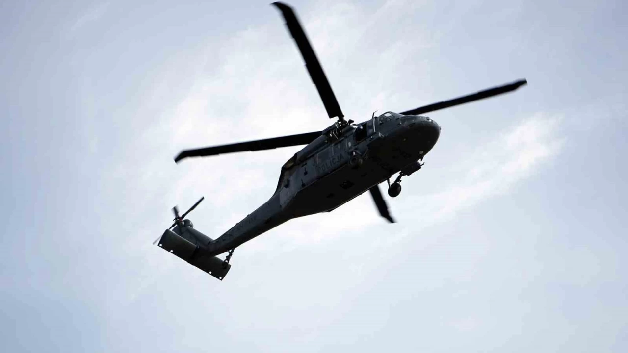 Polonya, ABD'den helikopter satn alma plann erteledi