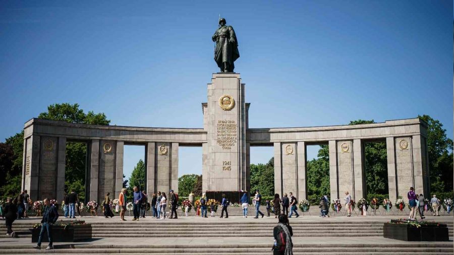 Rusya'da Almanya'ya Neonazi notası