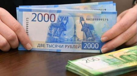 Rusya'nın para birimi çakıldı