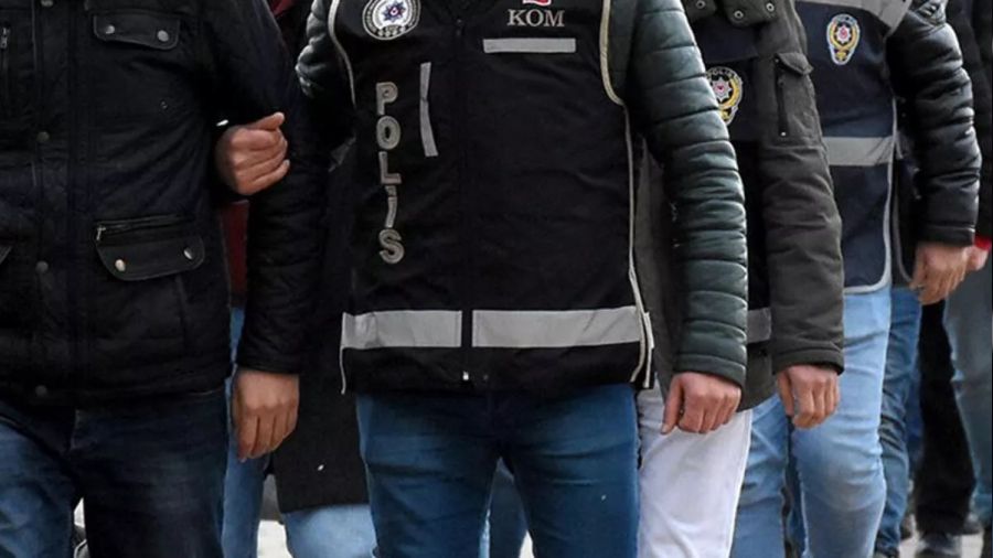 Sahte parfm reticileri yakaland