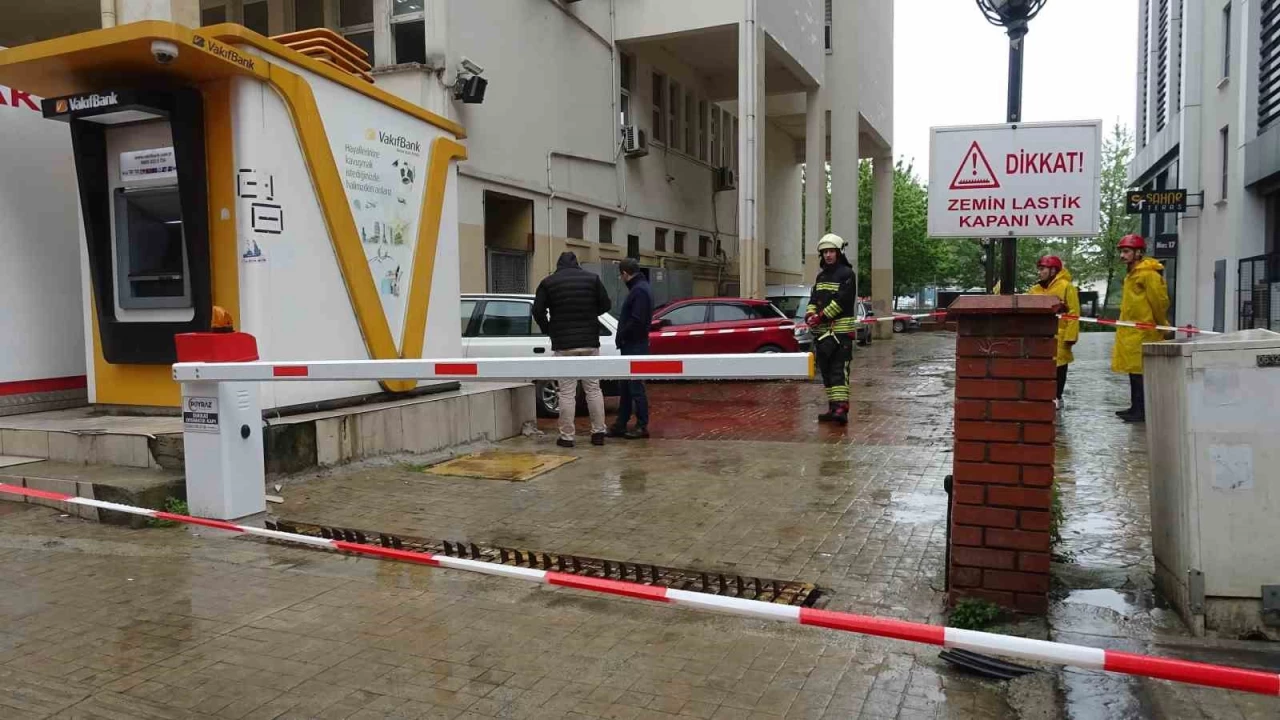 Samsun'da patlama ve duman pani�i