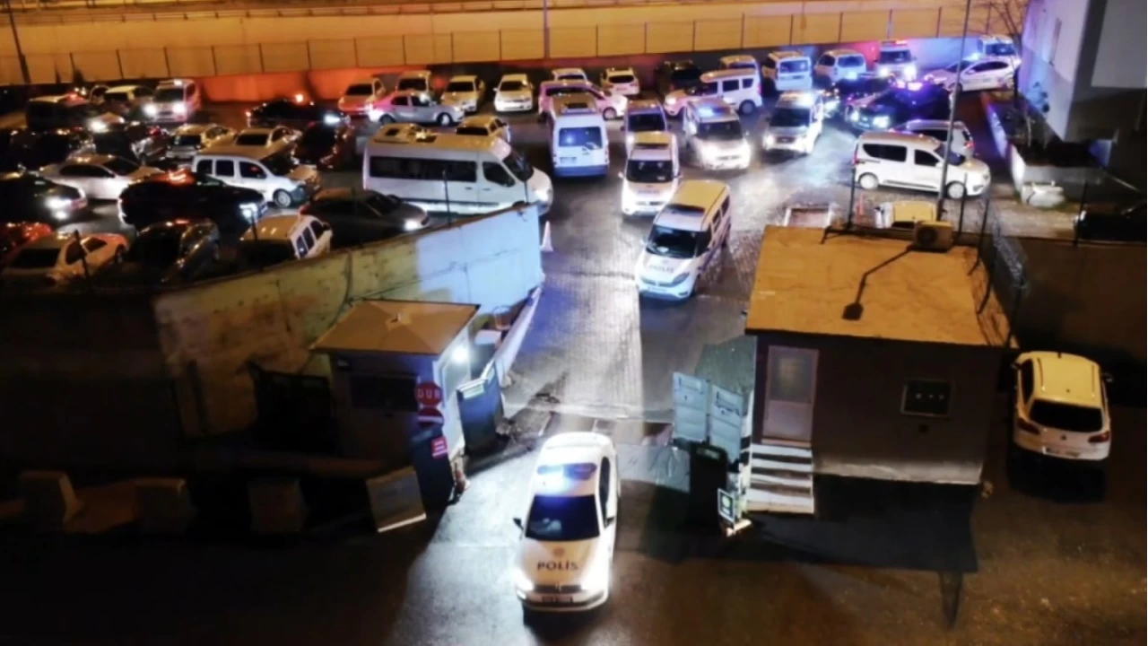 �anl�urfa'da sosyal medya payla��mlar�na 19 g�zalt�