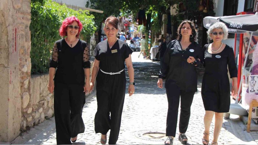 Satışa çıkan atölyelerini borçlanıp aldılar