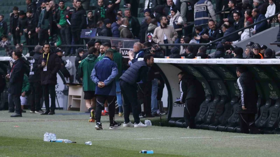 Sel�uk �nan'dan g�r�lmemi� protesto