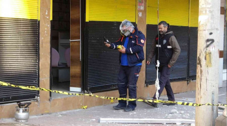 Sigara yaktı, dükkan havaya uçtu