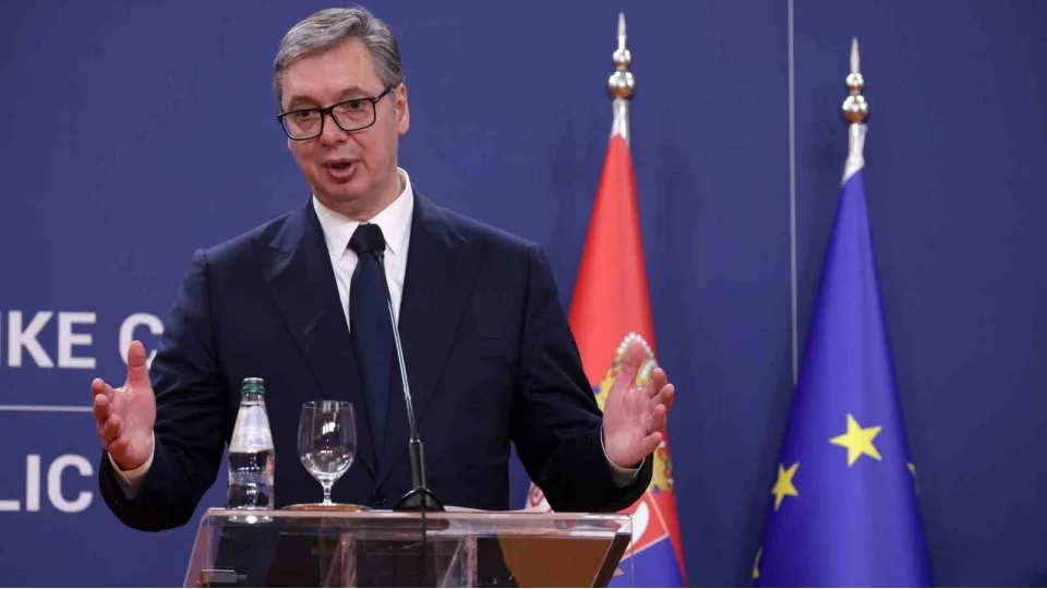 S�rbistan Cumhurba�kan� Vucic'den istifa karar�