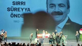 Srr Sreyya nder iin AKM'de tren