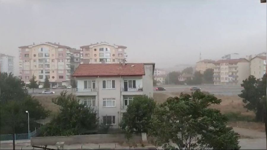 Sungurlu'da kum fırtınası çıktı