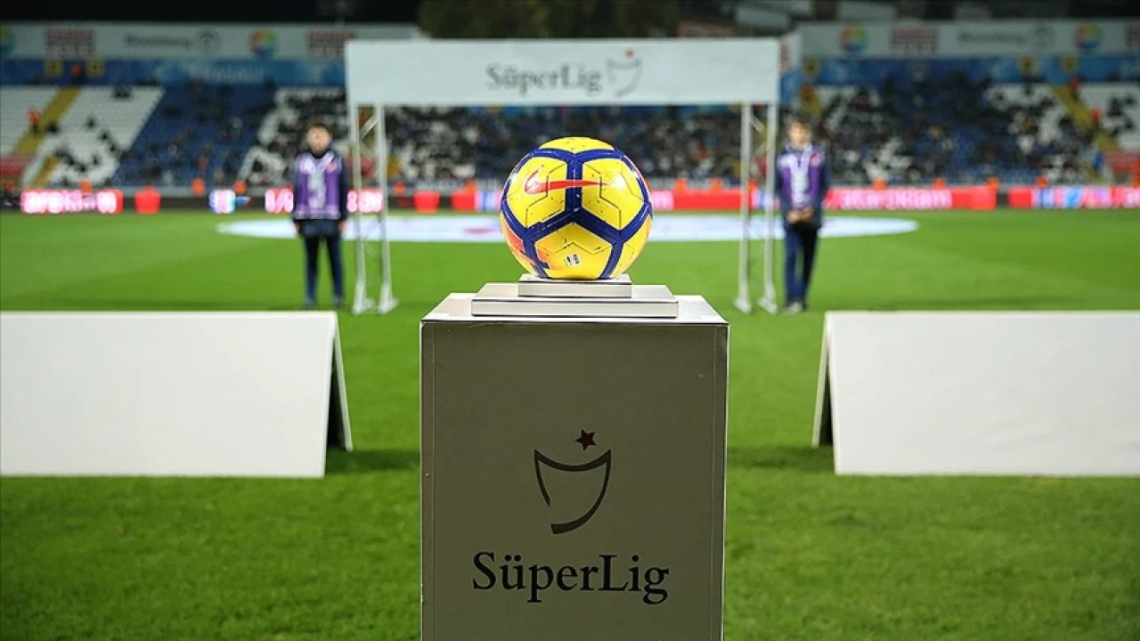 Süper Lig ertelemeyle başlıyor