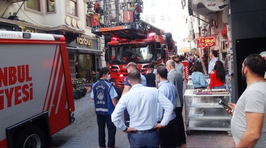 Taksim'de yangn panii