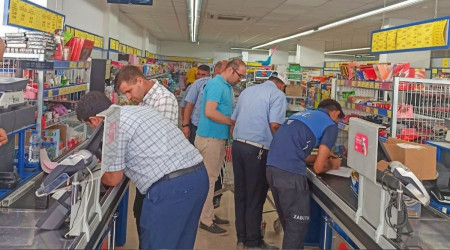 Tarihi geçmiş ürünler zabıtaya takıldı