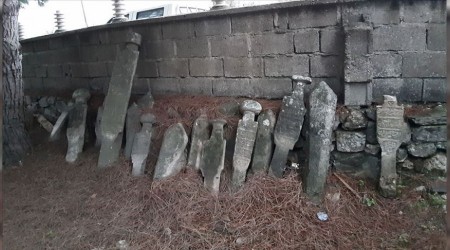Tarihi mezar taşları sergilenecek