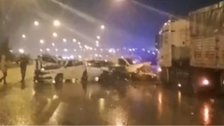 Tarsus-Adana-Gaziantep Otoyolu'nda zincirleme kaza: 13 yaral