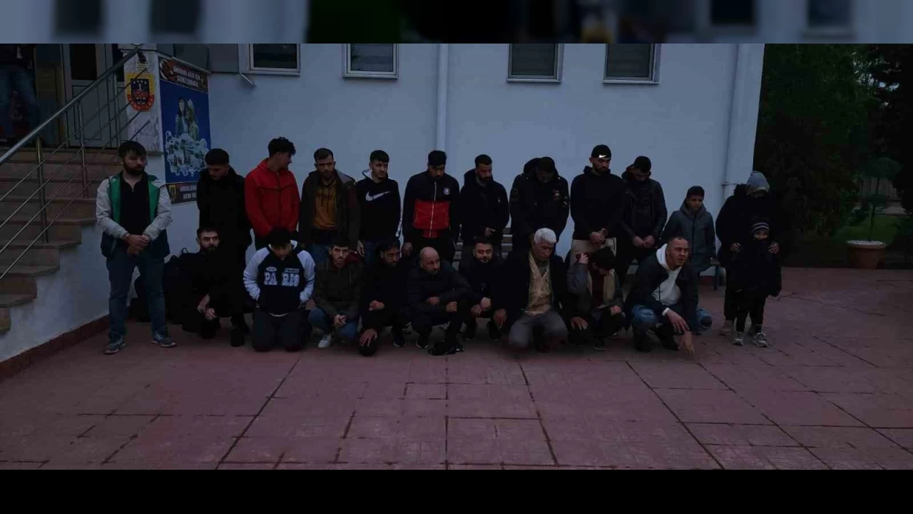 Tekirdağ'da 21 kaçak göçmen yakalandı