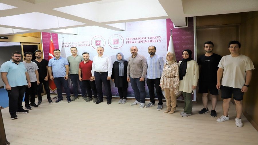 TEKNOFEST finalistleri Rektör Göktaş ile bir araya geldi