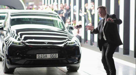 Tesla hissedarlarının Elon Musk'a açtığı davada jüri seçimi başladı