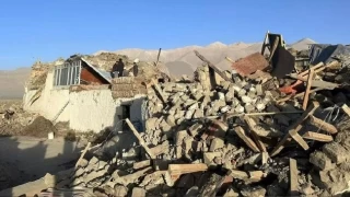Tibet'te 6,8'lik deprem