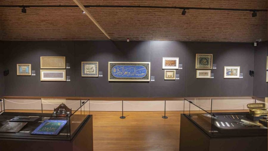 Topkap� Saray�'nda 300 H�sn-i Hat eseri sergileniyor