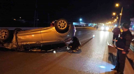 Trafik kazası geçiren nişanlı çifti ecel ayırdı