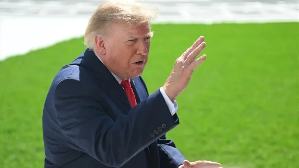 Trump, �ran meselesi ��z�ld���nde petrol fiyatlar�n�n "eski seviyesine d��ece�ini" s�yledi