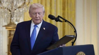 Trump, Suriye ve Filistin dahil 6 �lkenin vatanda�lar�n�n ABD'ye giri�ini yasaklad�