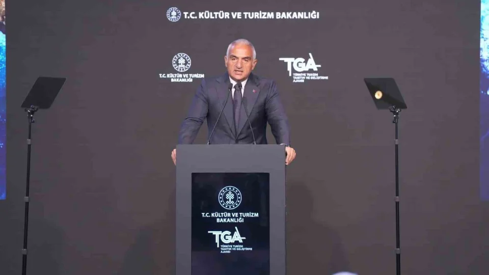 "Turizm geliri ilk 6 ayda 25,7 milyar dolar oldu"