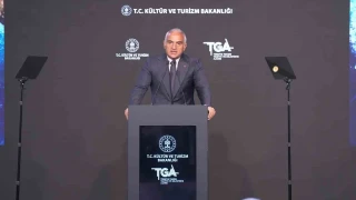 "Turizm geliri ilk 6 ayda 25,7 milyar dolar oldu"