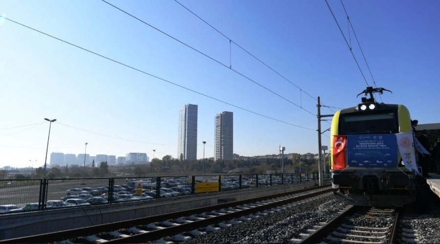 Trkiye'den in'e ilk tren uurland